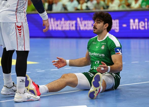 30.08.2026, xovx, Handball Opel Handball-Bundesliga, HSG Wetzlar - SG BBM Bietigheim Doruk Pehlivan (HSG Wetzlar) enttäuscht, enttäuscht schauend Wetzlar Buderus Arena Hessen Deutschland (DE)