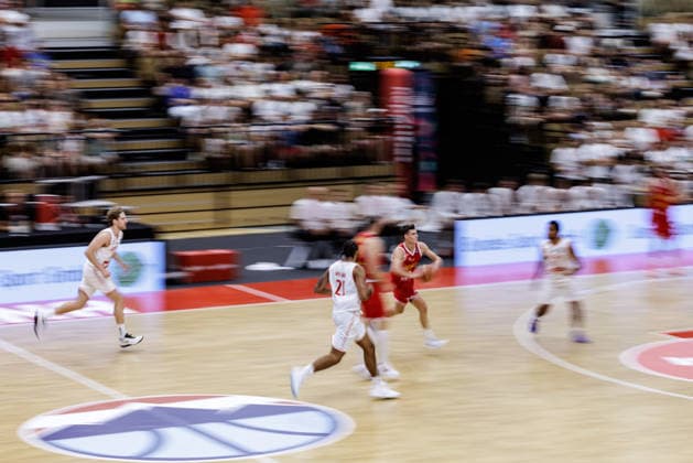 BASKETBALL - FIBA EuroBasket, quali, AUT vs MKD VIENNA,AUSTRIA,30.AUG.26 - BASKETBALL - FIBA EuroBasket 2029 Pre-Qualifier, Austria vs North Macedonia. Image shows Nenad Dimitrijevic (MKD) and both teams.  GEPAxpictures xArminxRauthner