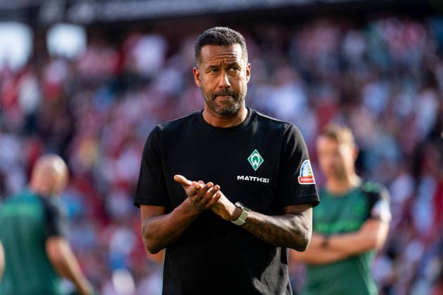 30.08.2026, GER, Fussball, Herren, 1. Bundesliga, Saison 2026 2027, 1. Spieltag, SC Freiburg vs. SV Werder Bremen Daniel Thioune ( Werder Bremen, Trainer ) ist enttäuscht über die Niederlage und bedankt sich bei den Fans, DFB DFL regulations prohibit any use of photographs as image sequences and or quasi-video Freiburg Europapark Stadion Baden-Württemberg Deutschland *** August 30, 2026, GER, Soccer, Men s, Bundesliga 1, 2026–2027 Season, Matchday 1, SC Freiburg vs. SV Werder Bremen. Daniel Thioune of Werder Bremen; the coach is disappointed with the loss and thanks the fans. DFB and DFL regulations prohibit any use of photographs as image sequences and or quasi-video. Freiburg, Europapark Stadium, Baden-Württemberg, Germany Copyright: xNordphoto Memmlerx