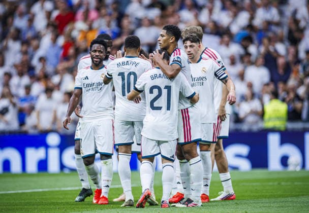 Real Madrid CF v Malaga CF - LaLiga MADRID, SPAIN - AUGUST 30: Jude Bellingham of Real Madrid CF celebrates his goal with Brahim Diaz of Real Madrid CF during the LaLiga EA Sports match between Real Madrid CF and Malaga CF at Bernabeu Stadium on August 30, 2026 in Madrid, Spain. Pablo Garcia Sacristan Anadolu Madrid Spain. Editorial use only. Please get in touch for any other usage.  Copyright: x2026xAnadoluxPabloxGarciaxSacristanx