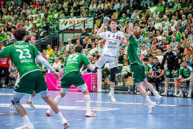 OPEL Handball Bundesliga; HSG Wetzlar - SG BBM Bietigheim, 30.08.26 Maxim Orlov (SG BBM Bietigheim, 24), Jona Schoch (HSG Wetzlar, 22), Marti Soler (HSG Wetzlar, 23), Tomas Piroch (HSG Wetzlar, 13) OPEL Handball Bundesliga; HSG Wetzlar - SG BBM Bietigheim: Wetzlar, 30.08.26 Copyright: xBEAUTIFULxSPORTS Roeczeyx