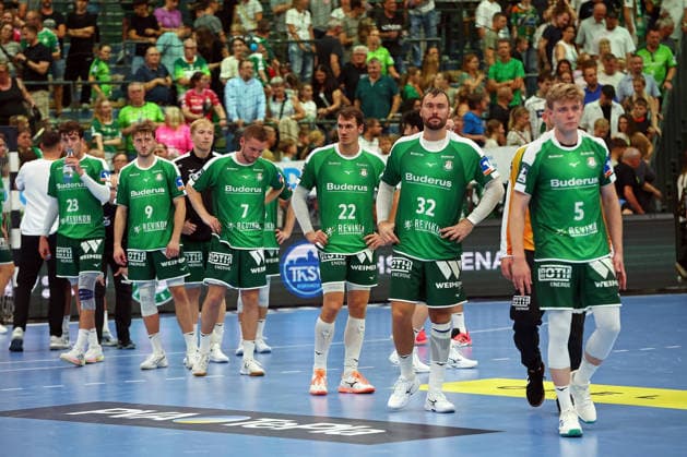 30.08.2026, xovx, Handball Opel Handball-Bundesliga, HSG Wetzlar - SG BBM Bietigheim Lange Gesichter bei den Spielern der HSG Wetzlar nach der 33:35 Niederlage gegen den SC BBM Bietigheim Wetzlar Buderus Arena Hessen Deutschland (DE)