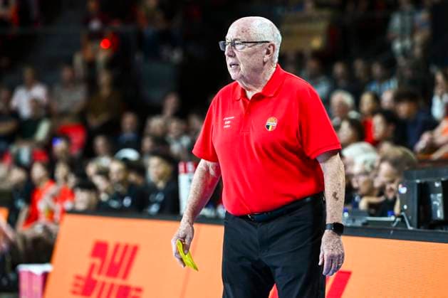 Belgium v Japan - FIBA Women s World Cup Friendly OOSTENDE, BELGIUM - AUGUST 30 : Thibault Mike head coach of Belgium during the friendly match between Belgium and Japan in preparation for the FIBA Women s Basketball World Cup in Berlin on August 30, 2026 in Oostende, Belgium, 30 08 2026 Oostende Belgium  Copyright: xVincentxKalutx