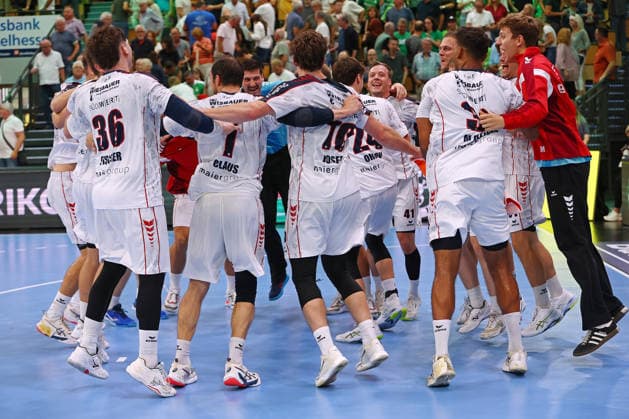30.08.2026, xovx, Handball Opel Handball-Bundesliga, HSG Wetzlar - SG BBM Bietigheim Die Spieler des SC BBM Bietigheim bejubeln den 35:33 Sieg in Wetzlar Wetzlar Buderus Arena Hessen Deutschland (DE)