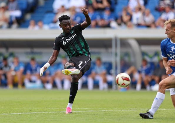 30.08.2026, Fussball 2. Bundesliga, SV Darmstadt 98 - Hannover 96, v.l., Mustapha Bundu (Hannover 96) DFL DFB REGULATIONS PROHIBIT ANY USE OF PHOTOGRAPHS AS IMAGE SEQUENCES AND OR QUASI-VIDEO. xdcx *** August 30, 2026, Soccer 2. Bundesliga, SV Darmstadt 98 vs. Hannover 96, from left, Mustapha Bundu, Hannover 96. DFL and DFB regulations prohibit any use of photographs as image sequences and or quasi-video. xdcx Copyright: HMBxMedia Claus