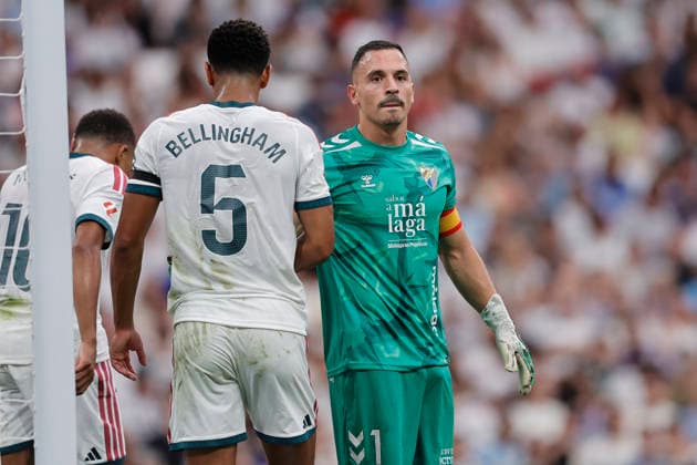 RECORD DATE NOT STATED Jude Bellingham (Real Madrid CF) and Alfonso Herrero (Malaga CF) gestures during the LaLiga EA Sports match between Real Madrid CF and Malaga CF at Estadio Santiago BernabÃ u on August 30, 2026 in Madrid, Spain. (Photo by Manu Reino DeFodi Images) -