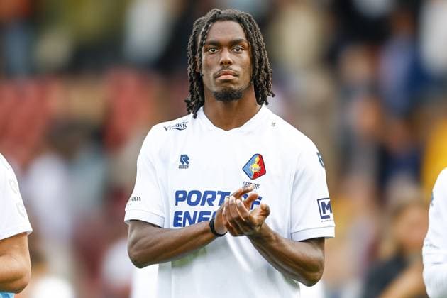 VELSEN, 30-08-2026 , BUKO Stadium , season 2026 2027 , Dutch Eredivisie football , match between Telstar and Ajax , picture shows Telstar player Jelani Seedorf acknowledges the fans Telstar - Ajax  x206254270x Copyright: