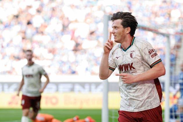 Michael Gregoritsch (11, FC Augsburg) Tor zum 1 : 0 beim Spiel zwischen FC Augsburg v FC Schalke 04, Fussball, Herren, Bundesliga, 2026 2027, 1.Spieltag am 30.08.2026 in Augsburg, WWK ARENA. DFL and DFB regulations prohibit any use of photographs as image sequences and or quasi-video. Bayern Deutschland *** Michael Gregoritsch, No. 11, FC Augsburg, scores the 1-0 goal in the match between FC Augsburg and FC Schalke 04, soccer, men’s, Bundesliga, 2026–2027, Matchday 1 on August 30, 2026, in Augsburg, WWK ARENA. DFL and DFB regulations prohibit any use of photographs as image sequences and or quasi-video. Bavaria, Germany