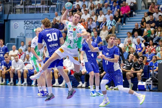 30.08.2026, xsefx, Handball, 1. HBL, VfL Gummersbach - SC Magdeburg, Saison 2026 2027 Herren, Schwalbe-Arena: Felix Claar (SC Magdeburg 07) beim Wurf Nordrhein-Westfalen Deutschland