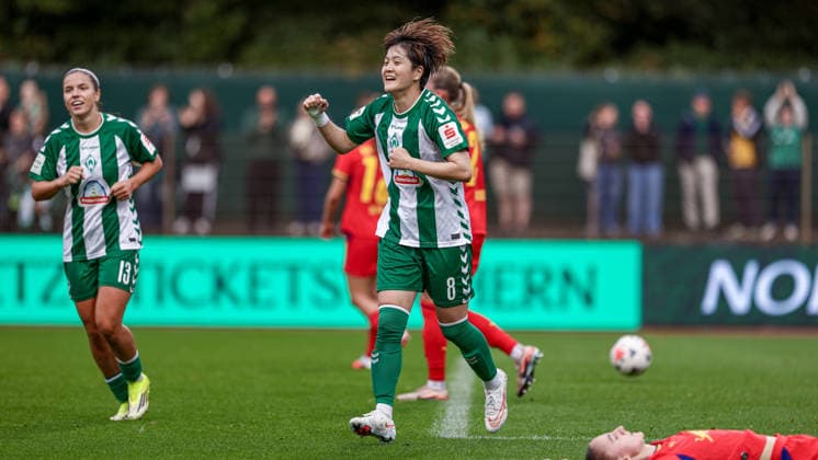 Torschützin Mei Shimada (SV Werder Bremen, 8) mit Torjubel, Jubel, jubeln, jubelt, optimistisch, Spielszene, Highlight, Freude über das Tor zum 1:0, DIE DFB-RICHTLINIEN UNTERSAGEN JEGLICHE NUTZUNG VON FOTOS ALS SEQUENZBILDER UND ODER VIDEOÄHNLICHE FOTOSTRECKEN. DFB REGULATIONS PROHIBIT ANY USE OF PHOTOGRAPHS AS IMAGE SEQUENCES AND OR QUASI-VIDEO., 30.08.2026, Bremen (Deutschland), Fussball, Google Pixel Frauen-Bundesliga, SV Werder Bremen - RB Leipzig *** Goal scorer Mei Shimada of SV Werder Bremen, No. 8, celebrating a goal, cheering, jubilant, optimistic, game scene, highlight, joy over the 1-0 goal, DFB REGULATIONS PROHIBIT ANY USE OF PHOTOGRAPHS AS SEQUENCE IMAGES AND OR VIDEO-LIKE PHOTO SERIES DFB REGULATIONS PROHIBIT ANY USE OF PHOTOGRAPHS AS SEQUENCE IMAGES, August 30, 2026, Bremen, Germany, soccer, Google Pixel Women’s Bundesliga, SV Werder Bremen vs. RB Leipzig xobx
