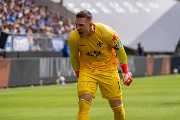 Spielszene, Freisteller, Portrait, Emotion, Geste, Gestik, Schrei, Schreien, Rufen Marcel Schuhen (SV Darmstadt 98, 01), GER, SV Darmstadt 98 vs. Hannover 96, Fussball, 2. Bundesliga, 3. Spieltag, Saison 2026 2027, 30.08.2026, DFL REGULATIONS PROHIBIT ANY USE OF PHOTOGRAPHS AS IMAGE SEQUENCES AND OR QUASI-VIDEO, GER, SV Darmstadt 98 vs. Hannover 96, Fussball, 2. Bundesliga, 3. Spieltag, Saison 2026 2027, 30.08.2026 Darmstadt *** Game scene, cutout, portrait, emotion, gesture, body language, scream, screaming, shouting Marcel Schuhen SV Darmstadt 98, 01, GER, SV Darmstadt 98 vs. Hannover 96, soccer, 2. Bundesliga, Matchday 3, 2026–2027 season, August 30, 2026, DFL regulations prohibit any use of photographs as image sequences and or quasi-video, GER, SV Darmstadt 98 vs. Hannover 96, soccer, 2. Bundesliga, Matchday 3, 2026–2027 season, August 30, 2026, Darmstadt Copyright: xEibner-Pressefoto J-NxGroemlingx EP_JGG