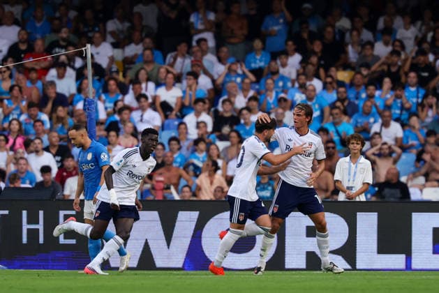 Como™s Martin Baturina celebrates after scoring goal 0- 1 during the Serie A soccer match between Napoli and Como at the Diego Armando Maradona Stadium in Naples, southern italy - Sunday , August 30, 2026. - Soccer .  Copyright: xAlessandroxGarofalo LaPressex
