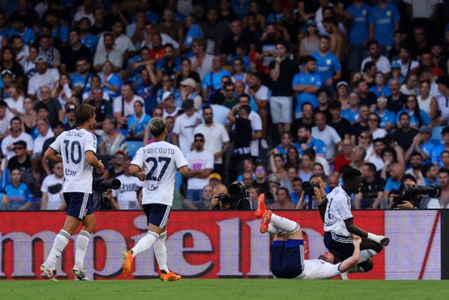 Como™s Martin Baturina celebrates after scoring goal 0- 1 during the Serie A soccer match between Napoli and Como at the Diego Armando Maradona Stadium in Naples, southern italy - Sunday , August 30, 2026. - Soccer .  Copyright: xAlessandroxGarofalo LaPressex