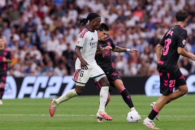 ESP: LaLiga EA Sports Real Madrid v Malaga CF Eduardo Camavinga of Real Madrid and Juan Cruz Dia of Malaga during LaLiga EA Sports match between Real Madrid v Malaga CF played at Bernabeu Stadium, Madrid on August 30 2026 in Spain Madrid Spain Soccer Copyright: xAgenciaxLOFx