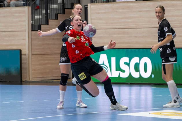 Handball Bundesliga Frauen, Saison 2026 2027 SV Union Halle-Neustadt vs.TuS Metzingen Halle, Deutschland 30.August 2026: Im Bild:Tina Wagenlader (Halle) mit Ball, Halle Saale SWH Arena Sachsen-Anhalt Deutschland