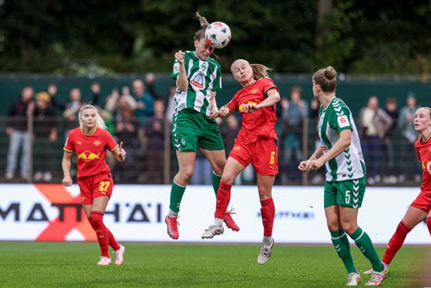 v.li.: Torschützin Julia Magerl (SV Werder Bremen, 4) erzielt das Tor zum 2:0, Treffer, Highlight, Torerfolg, Lou-Ann Joly (RB Leipzig, 6) im Kopfballduell, Kopfball, Zweikampf, Action, Aktion, Spielszene, DIE DFB-RICHTLINIEN UNTERSAGEN JEGLICHE NUTZUNG VON FOTOS ALS SEQUENZBILDER UND ODER VIDEOÄHNLICHE FOTOSTRECKEN. DFB REGULATIONS PROHIBIT ANY USE OF PHOTOGRAPHS AS IMAGE SEQUENCES AND OR QUASI-VIDEO., 30.08.2026, Bremen (Deutschland), Fussball, Google Pixel Frauen-Bundesliga, SV Werder Bremen - RB Leipzig *** v li Goal scorer Julia Magerl (SV Werder Bremen), 4 scores the goal to make it 2-0, goal, highlight, goal scored, Lou Ann Joly (RB Leipzig), 6 in a header duel, header, tackle, action, play, DFB REGULATIONS PROHIBIT ANY USE OF PHOTOGRAPHS AS SEQUENCE IMAGES AND OR VIDEO-LIKE PHOTO SERIES DFB REGULATIONS PROHIBIT ANY USE OF PHOTOGRAPHS AS IMAGE SEQUENCESENCES AND OR QUASI-VIDEO, August 30, 2026, Bremen, Germany, Soccer, Google Pixel Women’s Bundesliga, SV Werder Bremen vs. RB Leipzig xobx