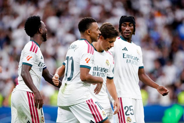 LA LIGA EA Sports - Real Madrid vs Malaga MADRID, SPAIN - August 30:Several players of Real Madrid celebrates a goal during the La Liga 2026 27 match between Real Madrid and Malaga at Santiago Bernabeu Stadium. (Photo by Guille Martinez f22photo) Madrid Santiago Bernabeu Stadium Spain Copyright: xGuillermoxMartinezx