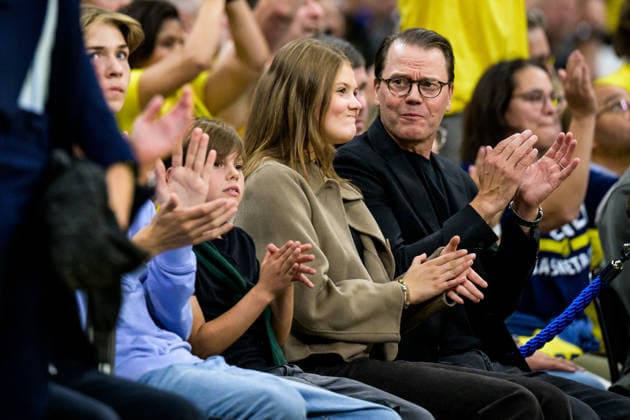 260830 Prince Oscar of Sweden, princess Estelle of Sweden and Prince Daniel of Sweden in the stands during the FIBA World Cup Qualifier basketball game between Sweden and France on August 30, 2026 in Stockholm. Photo: Joel Marklund BILDBYRAN kod JM JM0848 bbeng basket basketball vm-kval fiba world cup qualifiers sverige sweden frankrike france Copyright: JOELxMARKLUND BB260830JM089