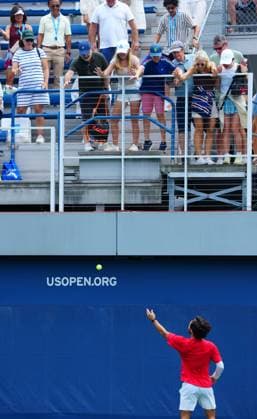 Carlos Alcaraz throws signed ball to fans after practice 2026 US Open, Day One, USTA Billie Jean King National Tennis Center, New York, USA - 30 Aug 2026New York USTA Billie Jean King National T New York (NY) United States of America EDITORIAL USE ONLY No use with unauthorised audio, video, data, fixture lists, club league logos or live services. Online in-match use limited to 120 images, no video emulation. No use in betting, games or single club league player publications. Copyright: xJavierxGarcia Shutterstockx 17124546r