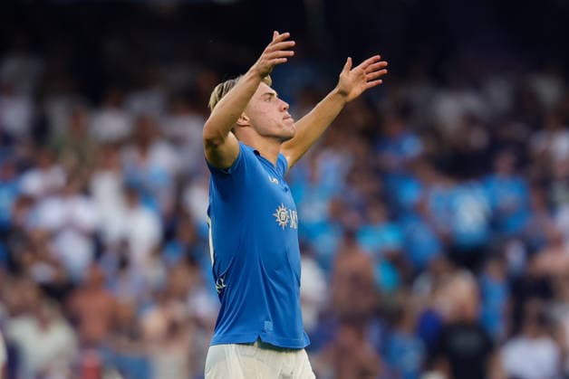 Napoli™s Rasmus Hojlund celebrates after scoring goal 1-1 during the Serie A soccer match between Napoli and Como at the Diego Armando Maradona Stadium in Naples, southern italy - Sunday , August 30, 2026. - Soccer .  Copyright: xAlessandroxGarofalo LaPressex