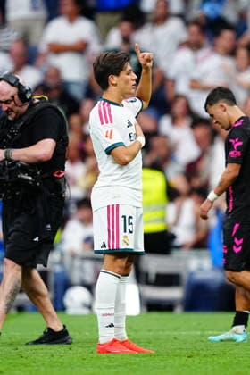 Real Madrid v Malaga - LaLiga EA Sports 2026 27 Arda Güler of Real Madrid CF celebrates after scoring his team s fourth goal during the LaLiga EA Sports 2026 27 match between Real Madrid CF and Malaga CF at Santiago Bernabeu on August 30, 2026 in Madrid, Spain. Madrid Santiago Bernabeu Madrid Spain Copyright: xGokhanxTanerx xPSxImagesxGokhanxTanerx