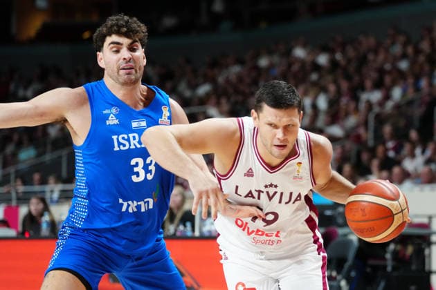 August 30, 2026, Riga, Latvija: RIHARDS LOMAZS (R) of Latvia vies with YAIR KRAVITS of Israel during the FIBA Basketball World Cup 2027 European Qualifiers Second Round Ã‚Â· Group K match between Latvia and Israel at Xiaomi Arena, in Riga, Latvia, August 30, 2026 FIBA Basketball World Cup 2027 European Qualifiers Second Round Ã‚Â· Group K Match Between Latvia And Israel  - ZUMAp305 20260830_zip_p305_032 Copyright: xEdijsxPalensx