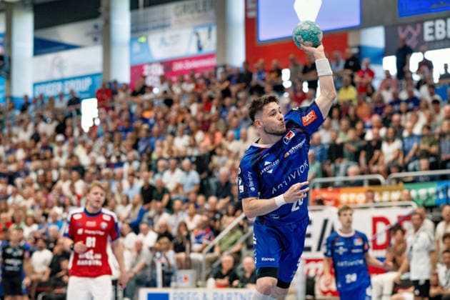 Elias Fuegel (HBW Balingen Weilstetten, 24), am Kreis, HBW Balingen Weilstetten vs. Handball Club Hamburg, GER, Opel 1. Handball Bundesliga, Meisterschaft, Spieltag 1, Saison 2026 2027, 30.08..2026, Eibner-Pressefoto Andreas Ulmer BW Balingen Weilstetten vs. Handball Club Hamburg, GER, Opel 1. Handball Bundesliga, Meisterschaft, Spieltag 1, Saison 2026 2027, 30.08..2026, Balingen Copyright: xEibner-Pressefoto AndreasxUlmerx EP_AUR