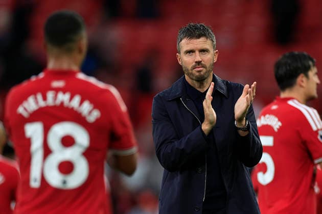 Manchester United, ManU v Ipswich Town, Premier League Michael Carrick the Manchester United head coach applauds the fans at the end of the Premier League match between Manchester United and Ipswich Town at Old Trafford, Manchester, UK on 30 August 2026. Manchester Old Trafford Greater Manchester UK Editorial use only DataCo restrictions apply See www.football-dataco.com , Copyright: xConorxMolloyx PSI-24777-0077