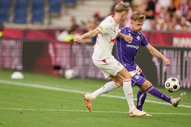 Salzburg, Österreich 30. August 2026: ADMIRAL Bundesliga - 2026 2027 - Sp. 5 - FC Red Bull Salzburg gegen FK Austria Wien Im Bild: v. li. im Zweikampf Tim Drexler (RB), Johannes Eggestein (FAK) Red Bull Arena Copyright: xFotostandx xWassmuthx