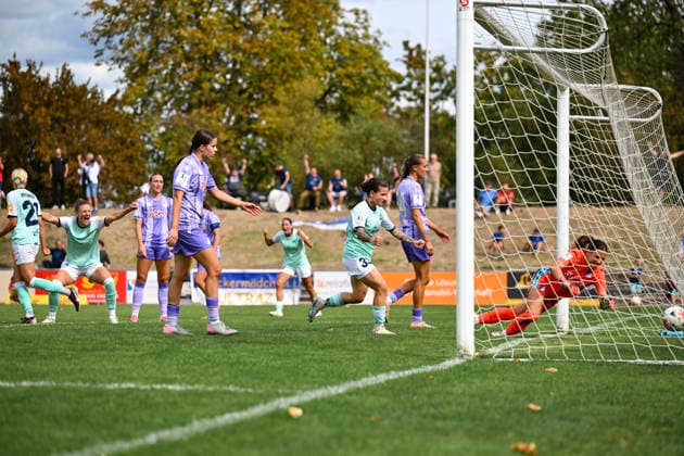 30.08.2026, Fußball, 2. Frauen-Bundesliga, 2026 2027, 4. Spieltag, SG 99 Andernach - TSG Hoffenheim U20 Große Freude bei den Andernacherinnen, nachdem der Ball doch noch im Tor gelandet ist. *** August 30, 2026, Soccer, Women s Bundesliga 2, 2026–2027, Matchday 4, SG 99 Andernach vs. TSG Hoffenheim U20 Great joy among the Andernach women after the ball finally found the back of the net