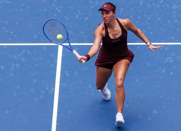 US Open tennis tournament - Day 1 Jessica Pegula of the USA in action against Elena-Gabriela Ruse of Romania during the Women s Singles round one of the US Open Tennis Championships at the USTA Billie Jean King National Tennis Center in Flushing Meadows, New York, USA, 30 August 2026. The 2026 US Open tournament runs from 23 August through 13 September. FLUSHING MEADOWS NEW YORK United States  Copyright: xBRIANxHIRSCHFELDx