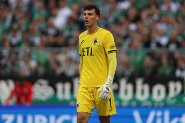 Torwart Arne Schulz (FC Viktoria Koeln) schaut waehrend des Spiels der 3. Liga zwischen Viktoria Koeln und Preussen Muenster, Sportpark Hoehenberg am 30. August 2026 in Koeln, Deutschland. (Foto von Oliver Kaelke DeFodi Images) +++ Torwart Arne Schulz (FC Viktoria Koeln) looks on during the 3. Liga match between Viktoria Koeln and Preussen Muenster at Sportpark Hoehenberg on August 30, 2026 in Cologne, Germany. (Photo by Oliver Kaelke DeFodi Images) DFB DFL REGULATIONS PROHIBIT ANY USE OF PHOTOGRAPHS AS IMAGE SEQUENCES AND OR QUASI-VIDEO. (Photo by Oliver Kaelke DeFodi Images) -