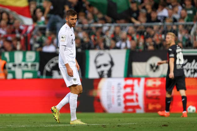Felix Higl (SC Preussen Muenster) schaut waehrend des Spiels der 3. Liga zwischen Viktoria Koeln und Preussen Muenster, Sportpark Hoehenberg am 30. August 2026 in Koeln, Deutschland. (Foto von Oliver Kaelke DeFodi Images) +++ Felix Higl (SC Preussen Muenster) looks on during the 3. Liga match between Viktoria Koeln and Preussen Muenster at Sportpark Hoehenberg on August 30, 2026 in Cologne, Germany. (Photo by Oliver Kaelke DeFodi Images) DFB DFL REGULATIONS PROHIBIT ANY USE OF PHOTOGRAPHS AS IMAGE SEQUENCES AND OR QUASI-VIDEO. (Photo by Oliver Kaelke DeFodi Images) -