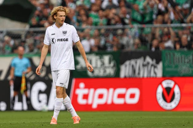 Niklas Varelmann (SC Preussen Muenster) schaut waehrend des Spiels der 3. Liga zwischen Viktoria Koeln und Preussen Muenster, Sportpark Hoehenberg am 30. August 2026 in Koeln, Deutschland. (Foto von Oliver Kaelke DeFodi Images) +++ Niklas Varelmann (SC Preussen Muenster) looks on during the 3. Liga match between Viktoria Koeln and Preussen Muenster at Sportpark Hoehenberg on August 30, 2026 in Cologne, Germany. (Photo by Oliver Kaelke DeFodi Images) DFB DFL REGULATIONS PROHIBIT ANY USE OF PHOTOGRAPHS AS IMAGE SEQUENCES AND OR QUASI-VIDEO. (Photo by Oliver Kaelke DeFodi Images) -