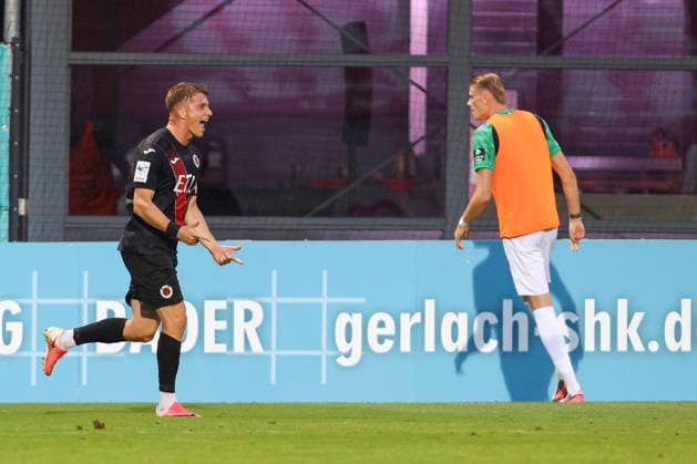 David Otto (FC Viktoria Koeln) Torjubel, jubelt nach seinem Treffer zum 3:1 waehrend des Spiels der 3. Liga zwischen Viktoria Koeln und Preussen Muenster, Sportpark Hoehenberg am 30. August 2026 in Koeln, Deutschland. (Foto von Oliver Kaelke DeFodi Images) +++ David Otto (FC Viktoria Koeln) celebrates after scoring his team s third goal during the 3. Liga match between Viktoria Koeln and Preussen Muenster at Sportpark Hoehenberg on August 30, 2026 in Cologne, Germany. (Photo by Oliver Kaelke DeFodi Images) DFB DFL REGULATIONS PROHIBIT ANY USE OF PHOTOGRAPHS AS IMAGE SEQUENCES AND OR QUASI-VIDEO. (Photo by Oliver Kaelke DeFodi Images) -