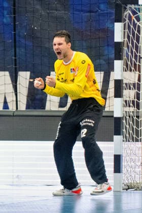 Daniel Rebmann, (HBW Balingen Weilstetten, 12, Torwart) feiert seine eigene Aktion, HBW Balingen Weilstetten vs. Handball Club Hamburg, GER, Opel 1. Handball Bundesliga, Meisterschaft, Spieltag 1, Saison 2026 2027, 30.08..2026, Eibner-Pressefoto Andreas Ulmer BW Balingen Weilstetten vs. Handball Club Hamburg, GER, Opel 1. Handball Bundesliga, Meisterschaft, Spieltag 1, Saison 2026 2027, 30.08..2026, Balingen Copyright: xEibner-Pressefoto AndreasxUlmerx EP_AUR