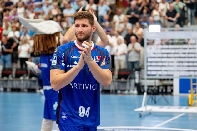 Georg Pohle (HBW Balingen Weilstetten, 94) feiert, HBW Balingen Weilstetten vs. Handball Club Hamburg, GER, Opel 1. Handball Bundesliga, Meisterschaft, Spieltag 1, Saison 2026 2027, 30.08..2026, Eibner-Pressefoto Andreas Ulmer BW Balingen Weilstetten vs. Handball Club Hamburg, GER, Opel 1. Handball Bundesliga, Meisterschaft, Spieltag 1, Saison 2026 2027, 30.08..2026, Balingen Copyright: xEibner-Pressefoto AndreasxUlmerx EP_AUR
