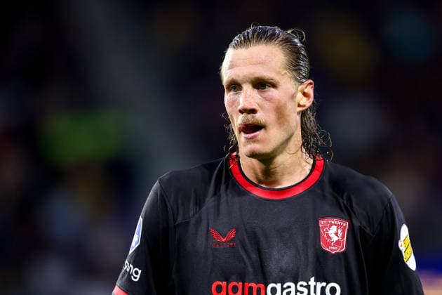 2026-08-30 SC Cambuur v FC Twente - Dutch Eredivisie LEEUWARDEN, NETHERLANDS - AUGUST 30: Wout Weghorst of FC Twente during the Dutch Eredivisie match between SC Cambuur and FC Twente at Kooi Stadion on August 30, 2026 in Leeuwarden, Netherlands. Leeuwarden Kooi Stadion Netherlands Content not available for redistribution in The Netherlands directly or indirectly through any third parties. Copyright: xPieterxvanxderxWoudex