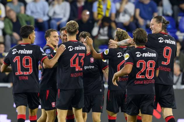 LEEUWARDEN - FC Twente players celebrated the 0-3 during the Dutch Eredivisie match between SC Cambuur and FC Twente at the Kooi Stadion on August 30, 2026, in Leeuwarden, the Netherlands. COR LASKER ANP Eredivisie 2026 27 xVIxANPxSportx xxANPxIVx 566628644 originalFilename: 566628644.jpg