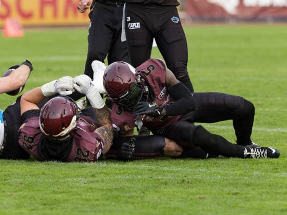 5 Nazir Streater (Strong Saftey) Rhein Fire and 92 Diego Paz Gonzalez (Defensive End) Rhein Fire tackle 22 Marvellous Imade (Running Back) Rhein Fire Rhein Fire vs Alpine Rams, Panthers Wroclawl, American Football League Europe, Semi Final, 2026, 30.08.2026, Duisburg Schauinsland-Reisen-Arena Germany Copyright: xPFA ChristopherxMettkenx