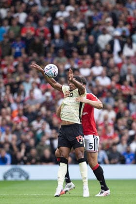 MANCHESTER, ENGLAND, AUGUST 30: Emersonn of Ipswich Town (L) controls the ball under pressure from Harry Maguire of Manchester United, ManU (R) during a 2026 27 Premier League match between Manchester United and Ipswich Town at Old Trafford in Manchester, England. (Richard Callis ) Richard Callis Fotoarena (Richard Callis SPP) Copyright: xRichardxCallisx xSPPx spp-en-RiCa-3007405