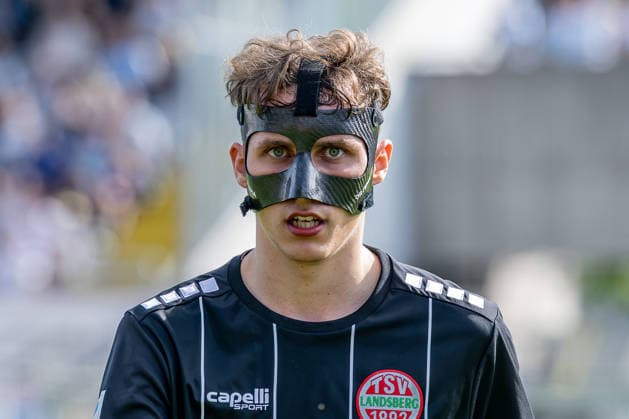 Kilian Pittrich (TSV 1882 Landsberg, 21) mit Gesichtsmaske Portrait Portraet GER, TSV 1860 Muenchen vs. TSV Landsberg 1882, Fussball, Regionalliga Bayern, 6. Spieltag, Saison 2026 2027, 30.08.2026. (DFL DFB REGULATIONS PROHIBIT ANY USE OF PHOTOGRAPHS as IMAGE SEQUENCES and or QUASI-VIDEO). Foto: HMB Media Heike Feiner Copyright: HMBxMedia HeikexFeiner