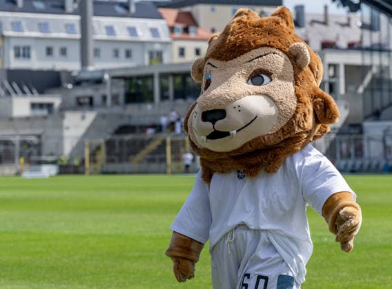 Maskottchen Sechzgerl (TSV 1860 Muenchen) GER, TSV 1860 Muenchen vs. TSV Landsberg 1882, Fussball, Regionalliga Bayern, 6. Spieltag, Saison 2026 2027, 30.08.2026. (DFL DFB REGULATIONS PROHIBIT ANY USE OF PHOTOGRAPHS as IMAGE SEQUENCES and or QUASI-VIDEO). Foto: HMB Media Heike Feiner Copyright: HMBxMedia HeikexFeiner