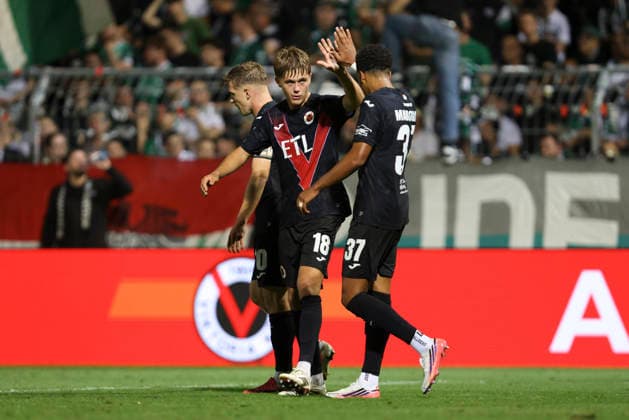 Noah Maboulou (FC Viktoria Koeln) Torjubel,jubelt mit seiner Mannschaft nach dem Treffer zum 4:1 waehrend des Spiels der 3. Liga zwischen Viktoria Koeln und Preussen Muenster, Sportpark Hoehenberg am 30. August 2026 in Koeln, Deutschland. (Foto von Oliver Kaelke DeFodi Images) +++ Noah Maboulou (FC Viktoria Koeln) celebrates after scoring his team s fourth goal with teammates during the 3. Liga match between Viktoria Koeln and Preussen Muenster at Sportpark Hoehenberg on August 30, 2026 in Cologne, Germany. (Photo by Oliver Kaelke DeFodi Images) DFB DFL REGULATIONS PROHIBIT ANY USE OF PHOTOGRAPHS AS IMAGE SEQUENCES AND OR QUASI-VIDEO. (Photo by Oliver Kaelke DeFodi Images) -
