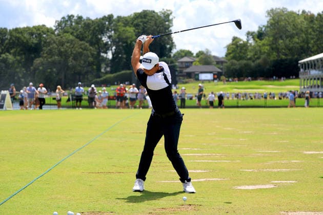 ATLANTA, GA - AUGUST 30: Viktor Hovland of Norway hits a bucket of golf balls in the practice area before starting the fourth and final round of the PGA, Golf Herren Tour Championship on August 30, 2026 at East Lake Golf Club in Atlanta, Georgia. (Photo by David J. Griffin Icon Sportswire) GOLF: AUG 30 PGA Tour Championship EDITORIAL USE ONLY Icon953260830512