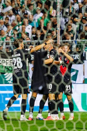 KOELN, GERMANY - AUGUST 30, 2026: David Otto (FC Viktoria Köln, 10) and his teammates celebrating the goal of Noah Maboulou (FC Viktoria Köln, 37) during the 3rd division match on gameday 3 between Viktoria Koeln vs. Preußen Muenster at the Sportpark Hoehenberg on August 30, 2026 in Koeln, Germany. DFL REGULATIONS PROHIBIT ANY USE OF PHOTOGRAPHS AS IMAGE SEQUENCES AND OR QUASI-VIDEO. Nordrhein-Westfalen Germany Copyright: xLeahxKohringx