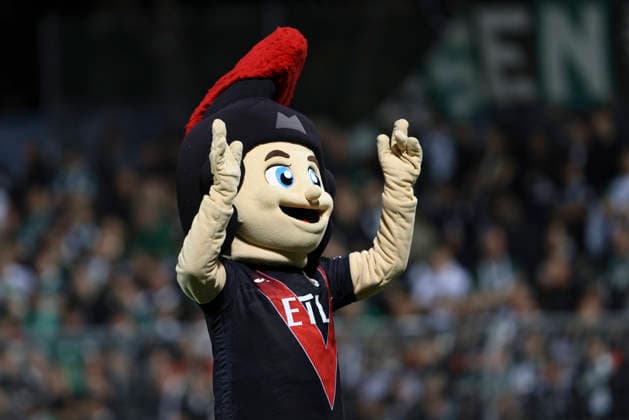 Maskottchen von FC Viktoria Koeln ist zu sehen waehrend des Spiels der 3. Liga zwischen Viktoria Koeln und Preussen Muenster, Sportpark Hoehenberg am 30. August 2026 in Koeln, Deutschland. (Foto von Oliver Kaelke DeFodi Images) +++ Mascot from FC Viktoria Koeln is seen during the 3. Liga match between Viktoria Koeln and Preussen Muenster at Sportpark Hoehenberg on August 30, 2026 in Cologne, Germany. (Photo by Oliver Kaelke DeFodi Images) DFB DFL REGULATIONS PROHIBIT ANY USE OF PHOTOGRAPHS AS IMAGE SEQUENCES AND OR QUASI-VIDEO. (Photo by Oliver Kaelke DeFodi Images) -