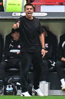 30.08.2026,GER Fußball, Männer, 2.BL, Spieltag 3, Saison 2026 2027, Hamburg, FC St. Pauli vs 1.FC Kaiserslautern Trainer Marcel Rapp (Pauli) DFB DFL regulations prohibit any use of photographs as image sequences and or quasi-video) Hamburg Millerntorstadion Hamburg Deutschland *** August 30, 2026, German soccer, men s, 2nd Division, Matchday 3, 2026–2027 season, Hamburg, FC St. Pauli vs. 1. FC Kaiserslautern Coach Marcel Rapp Pauli DFB DFL regulations prohibit any use of photographs as image sequences and or quasi-video Hamburg Millerntorstadion Hamburg Germany Copyright: xnordphotoxGmbH xWitkex