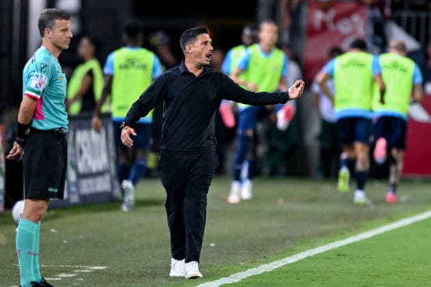 Cagliari s coach Fabio Pisacane during the Serie A soccer match between Cagliari Calcio and F.C. Internazionale at the Unipol Domus in Cagliari, Sardinia - Sunday 30th august 2026. - Soccer  Copyright: xGianlucaxZuddas LaPressex