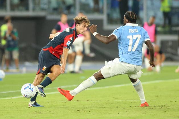 IPA87948782 - Tommaso Baldanzi of Genoa Cricket and Football Club is in action during the 2026–2027 Serie A match between S.S. Lazio and Genoa C.F.C. at the Stadio Olimpico in Rome, Italy.  Copyright: xMatteoxCassoni IPAxSportx xx 87948782